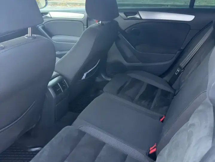 Volkswagen Golf 1.6 Comfortline DSG