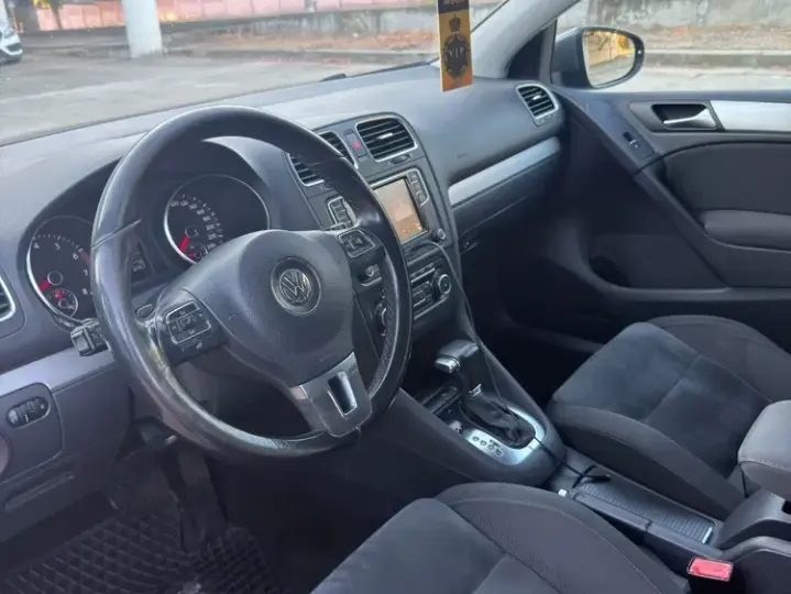 Volkswagen Golf 1.6 Comfortline DSG