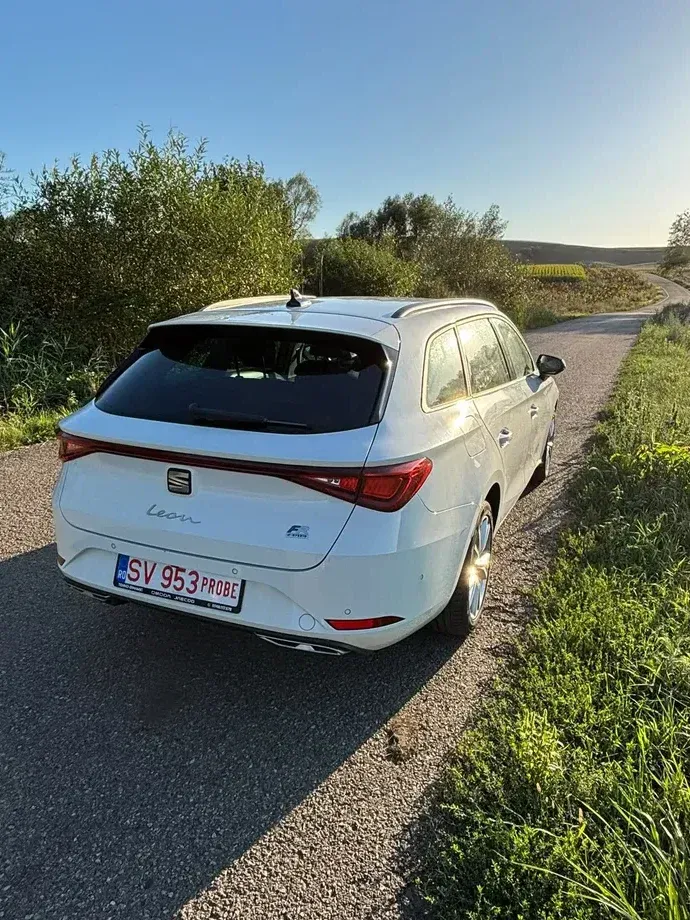 Seat Leon IV 1.4 e-Hybrid DSG FR — imagine 4