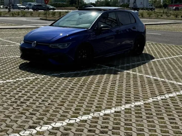 Volkswagen Golf R