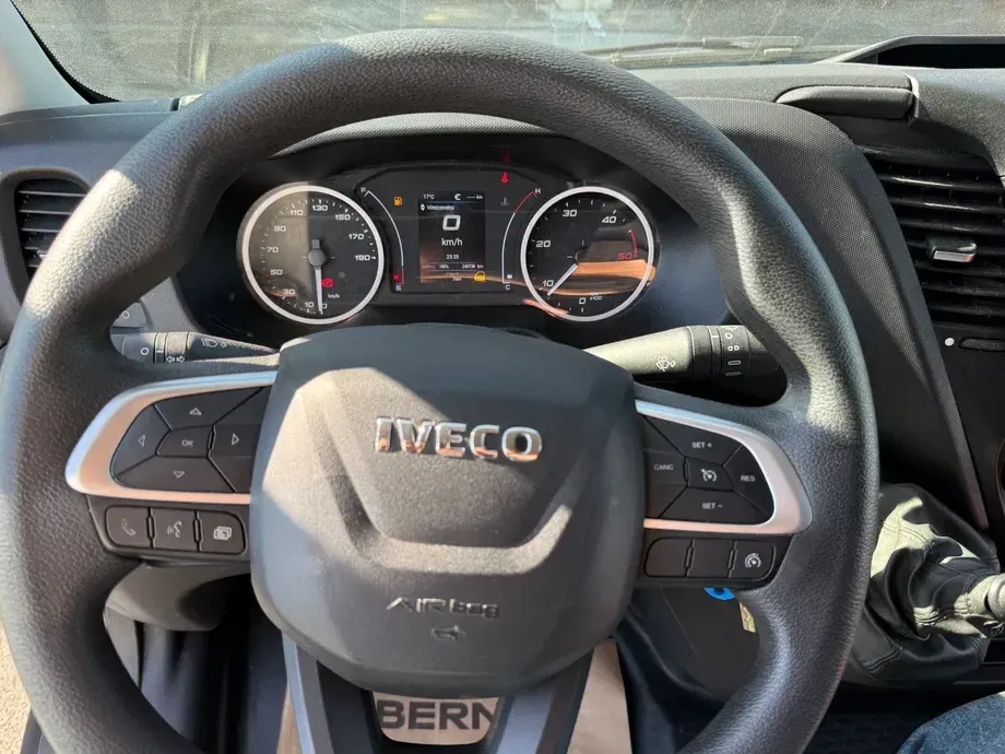 Iveco Daily 35S18H 4100 176 CP - prelată, Webasto, cabină dormit — imagine 6