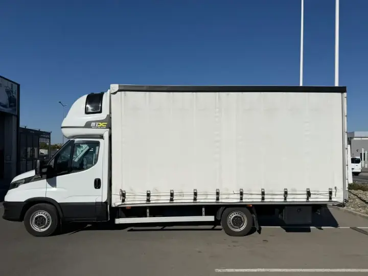 Iveco Daily 35S18H 4100 176 CP - prelată, Webasto, cabină dormit