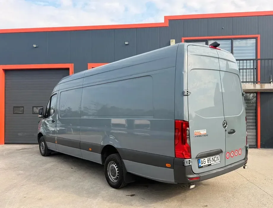 Mercedes-Benz Sprinter — imagine 3