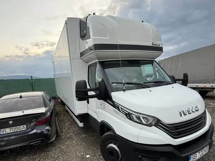 Iveco Daily 72C21- prelată cu lift