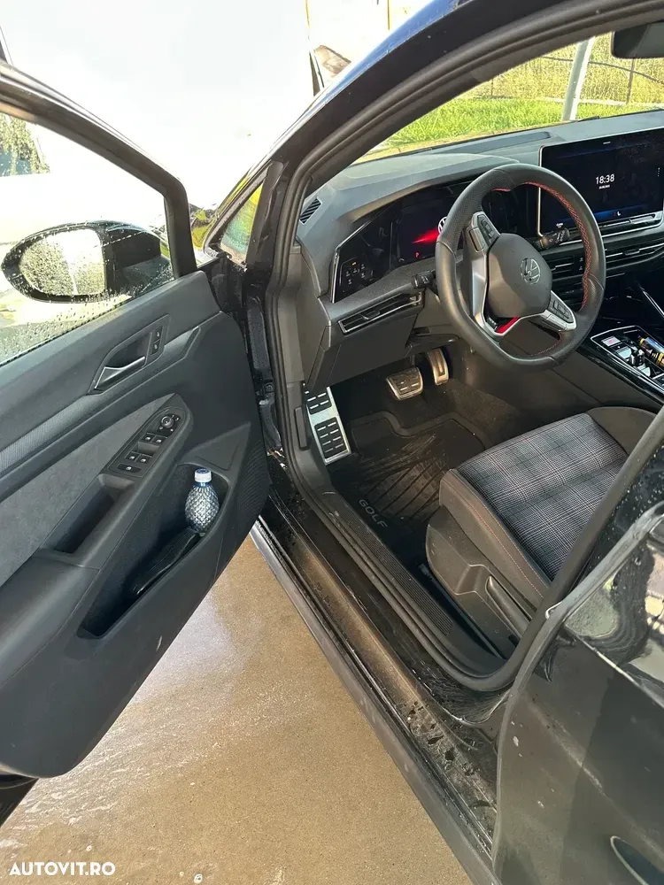 Volkswagen Golf — imagine 4