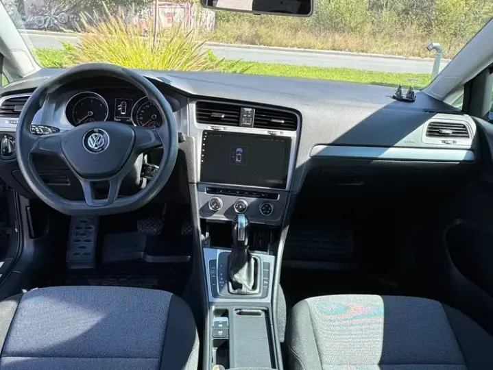 Volkswagen Golf 1.6 TDI DSG BMT Comfortline