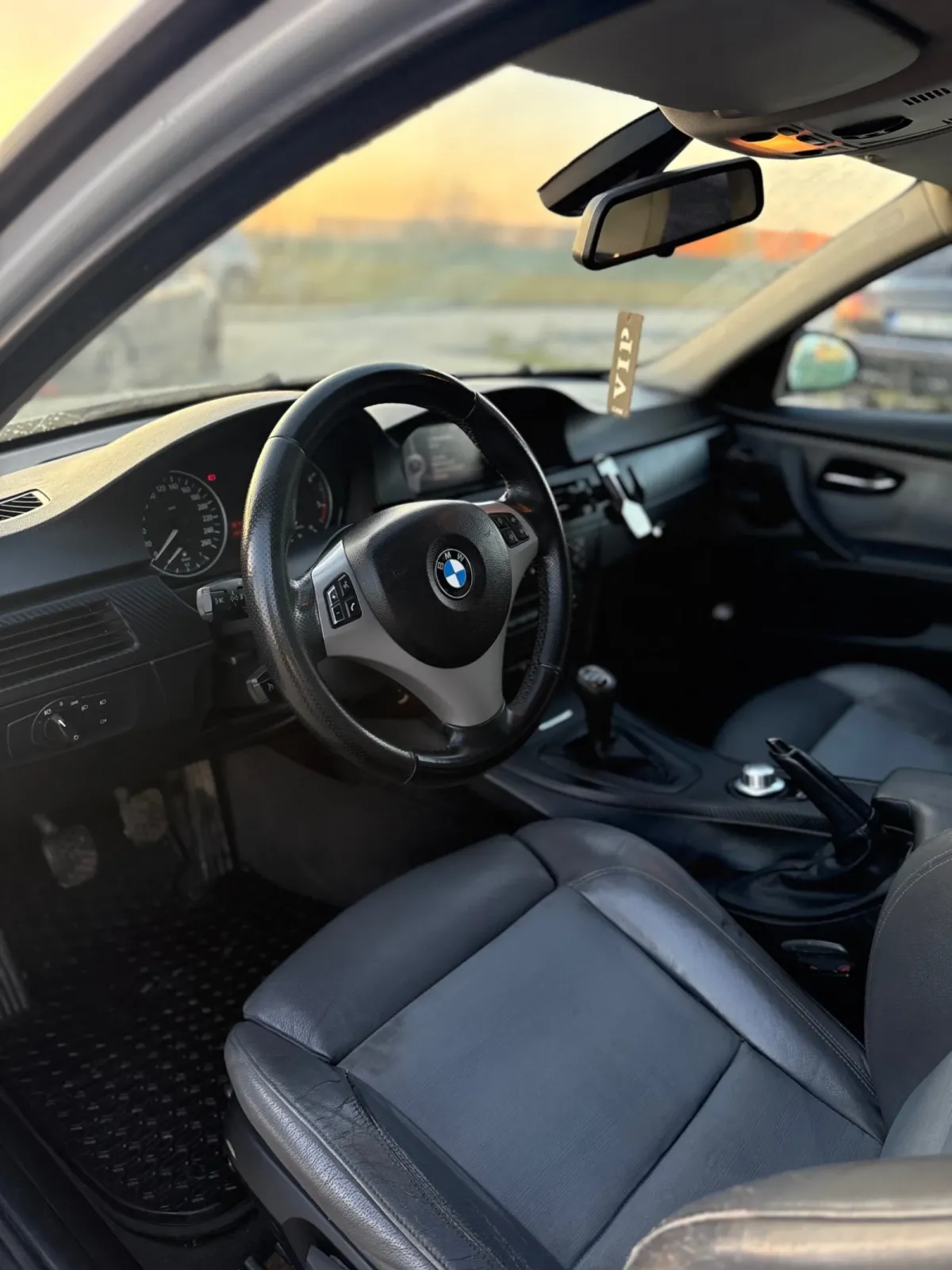 BMW Seria 3 E90/E91/E92/E93 320D — imagine 3