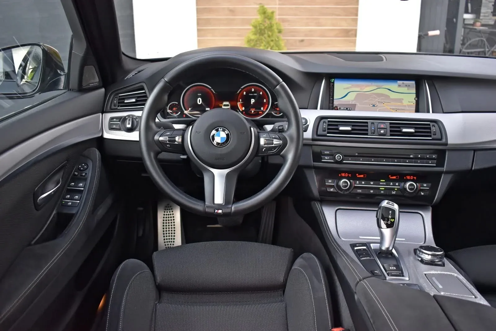 BMW Seria 5 F10 520d, Mpaket de fabrică, b47, 190cp — imagine 7