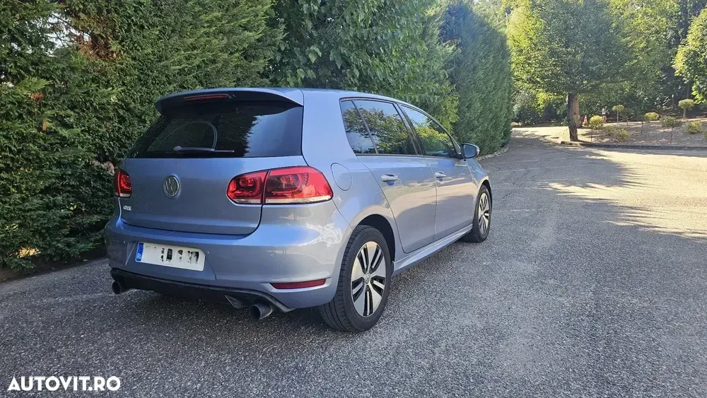 Volkswagen Golf — imagine 5