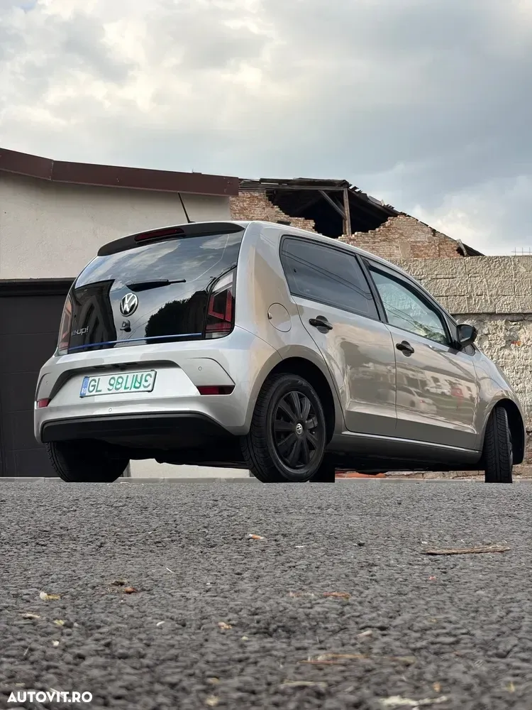 Volkswagen up! — imagine 4