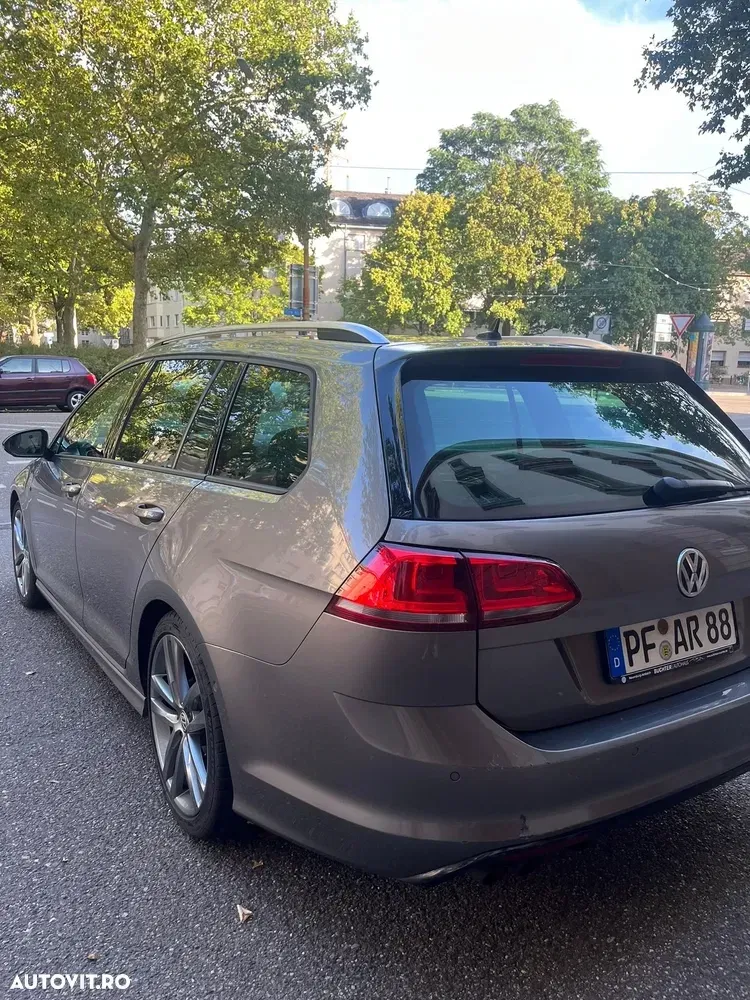 Volkswagen Golf — imagine 5