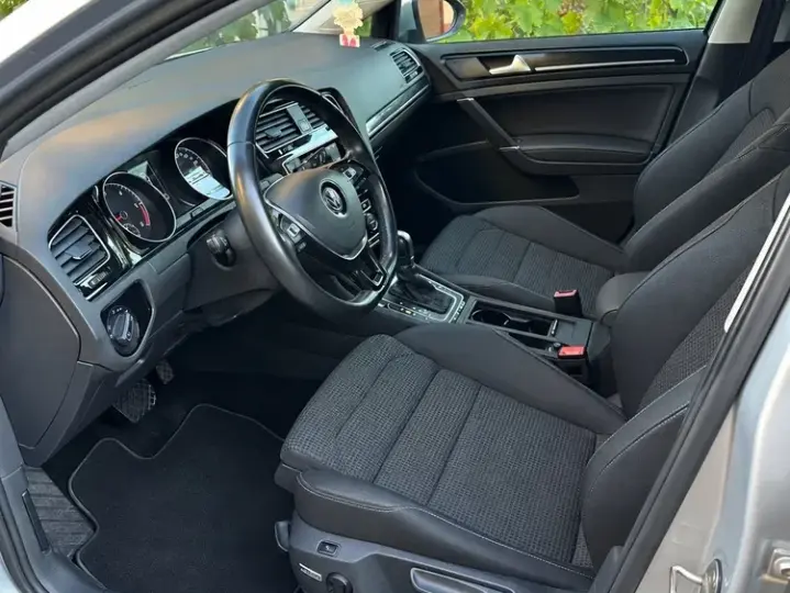 Volkswagen Golf 2.0 TDI DPF BMT DSG Highline