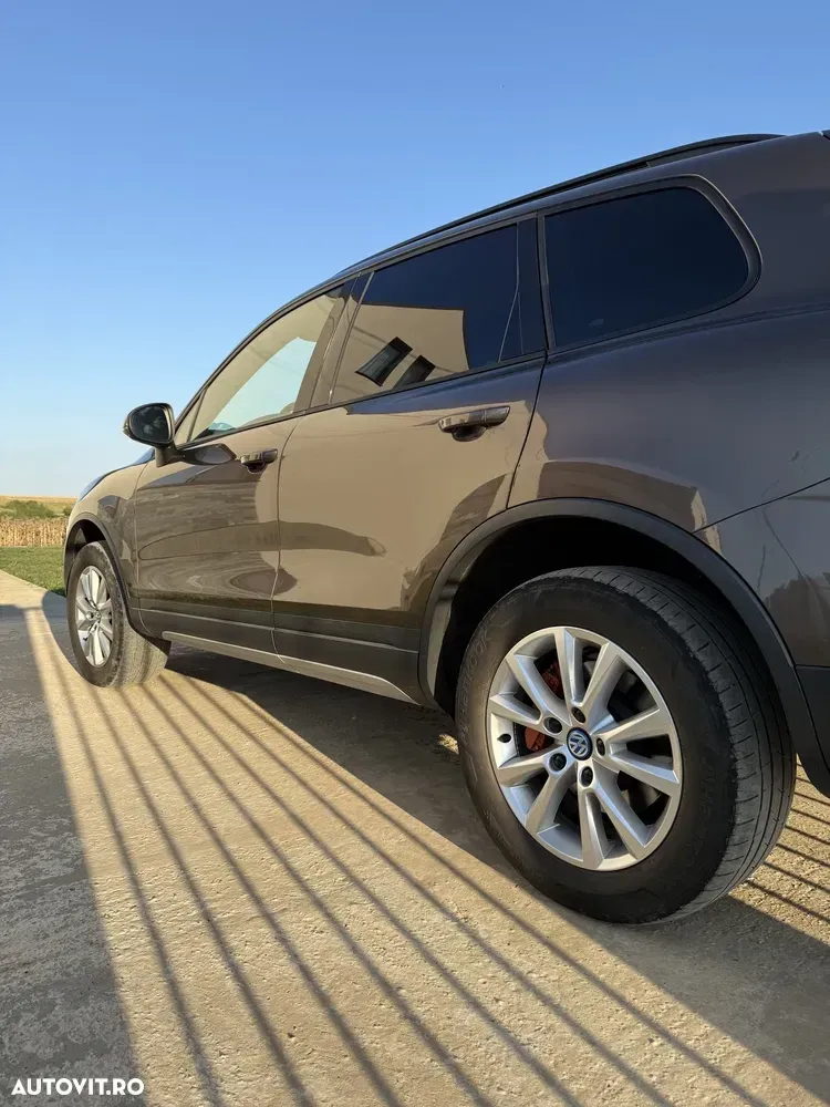 Volkswagen Touareg — imagine 4