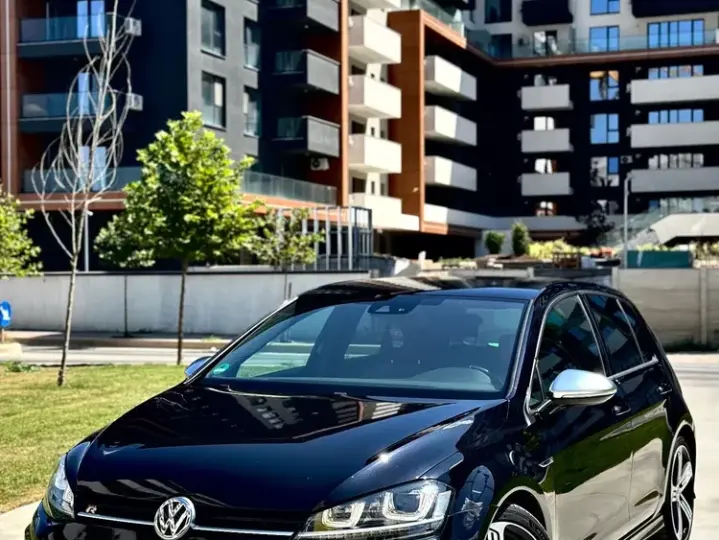 Volkswagen Golf R 4Motion BlueMotion Technology DSG
