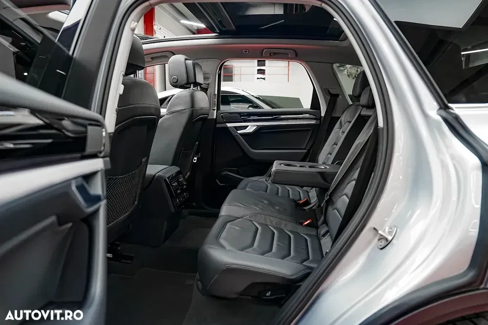 Volkswagen Touareg 3.0 V6 e-Hybrid 4Motion Aut. Elegance — imagine 6