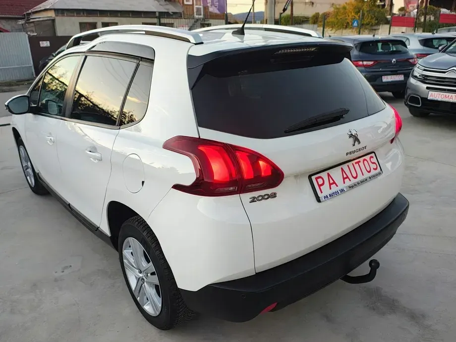 Peugeot 2008 I PureTech 130 GPF Stop&Start Signature — imagine 4