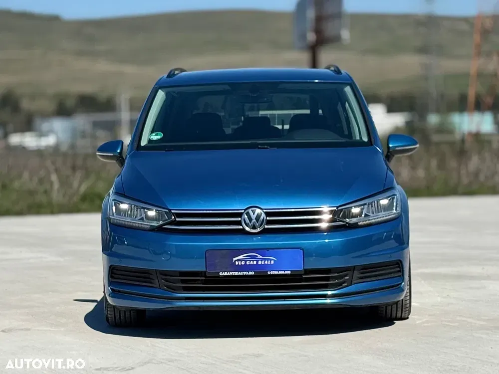 Volkswagen Touran 2.0 TDI SCR DSG Energy — imagine 3
