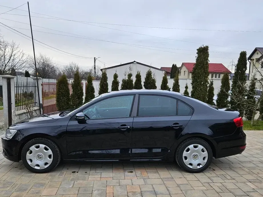 Volkswagen Jetta 1.4 TSI Trendline DSG — imagine 4