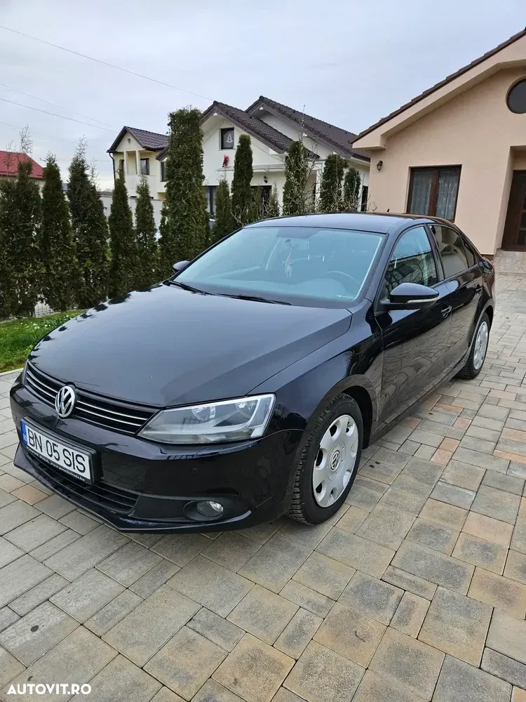 Volkswagen Jetta 1.4 TSI Trendline DSG — imagine 2