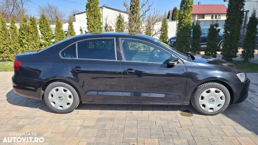 Volkswagen Jetta 1.4 TSI Trendline DSG — imagine 3