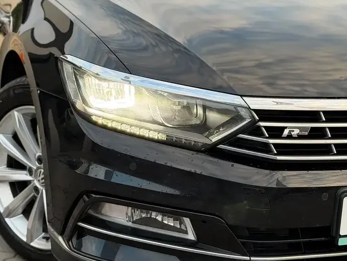 Volkswagen Passat 1.6 TDI SCR DSG Business