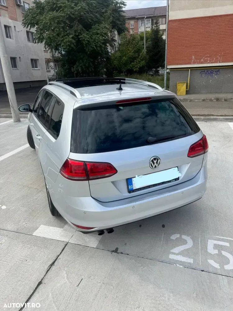 Volkswagen Golf — imagine 4
