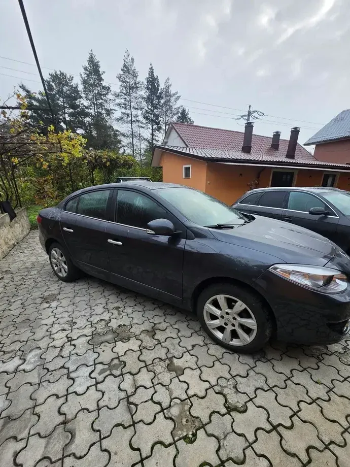 Renault Fluence — imagine 5