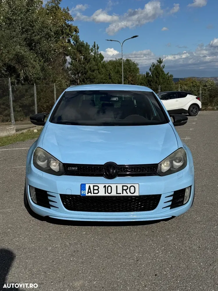 Volkswagen Golf — imagine 3