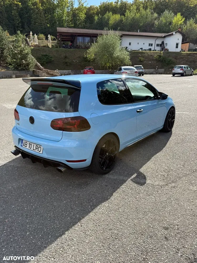 Volkswagen Golf — imagine 4