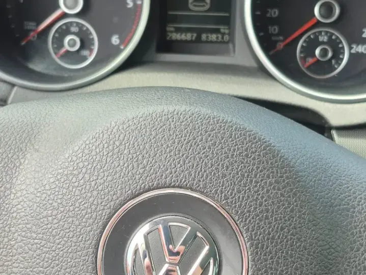 Volkswagen Golf 2.0 TDI DPF DSG Style