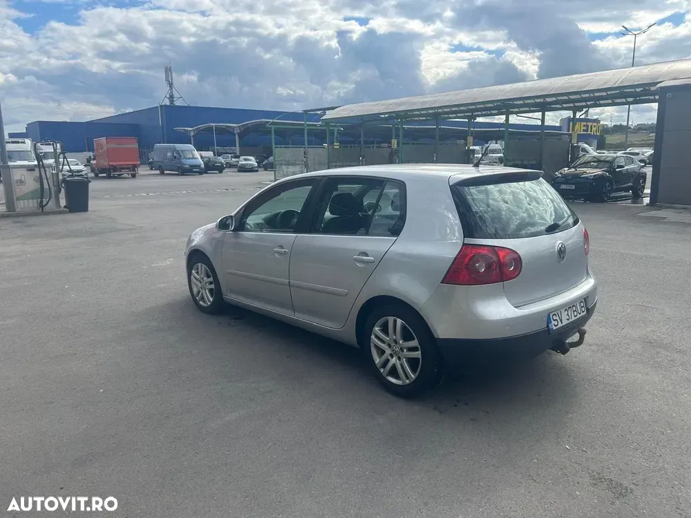 Volkswagen Golf — imagine 5