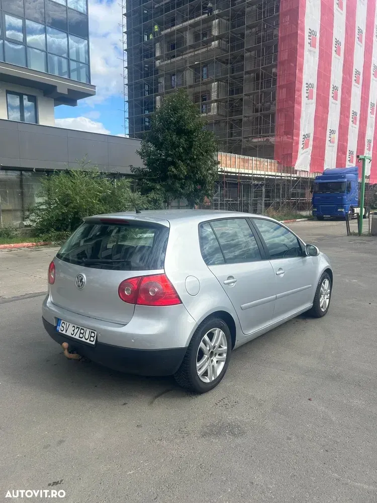 Volkswagen Golf — imagine 3