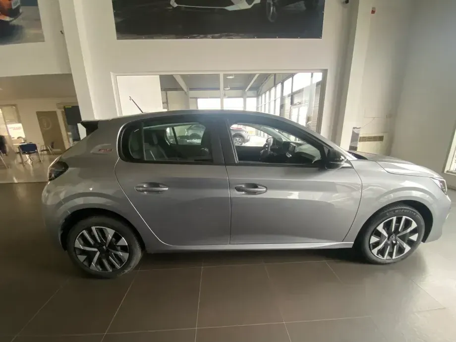 Peugeot 208 Hybrid 110 e-DSC6 Style — imagine 4