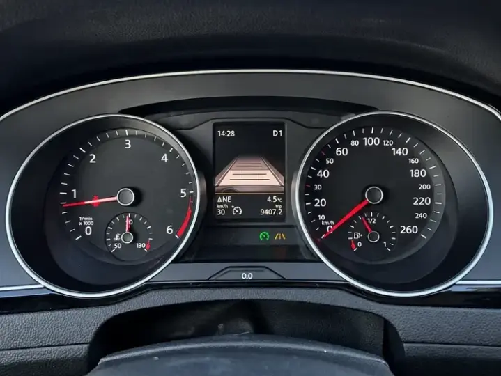 Volkswagen Passat B8 2.0 TDI DSG Comfortline