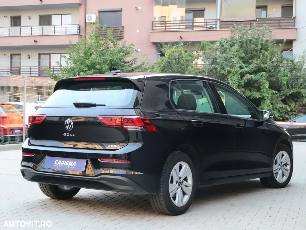 Volkswagen Golf 1.0 eTSI DSG MHEV Life — imagine 3