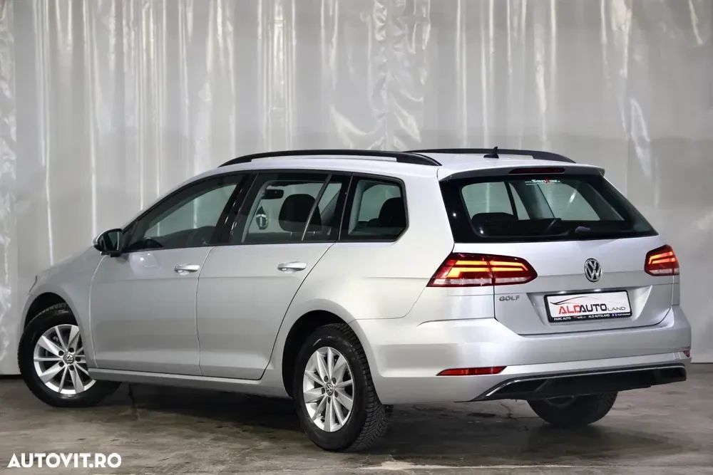 Volkswagen Golf 1.6 TDI SCR Comfortline — imagine 4