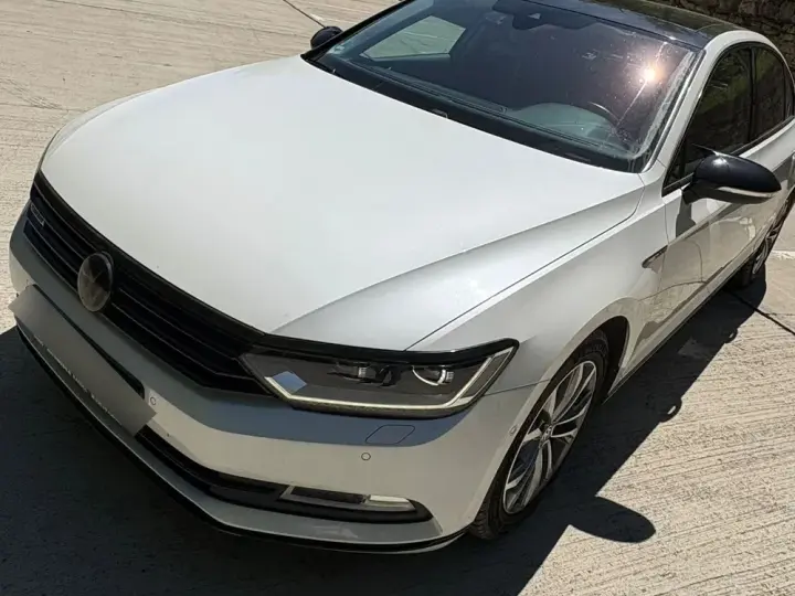 Volkswagen Passat B8 2.0 TDI DSG 4Motion Highline