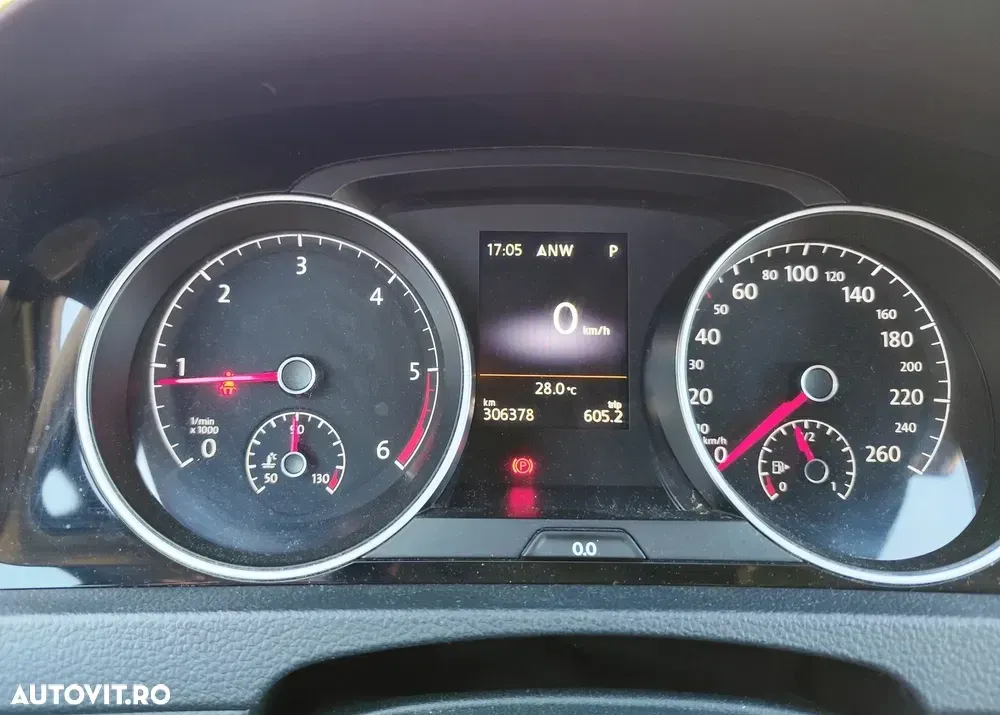 Volkswagen Golf 1.6 BlueTDI DSG Comfortline — imagine 5