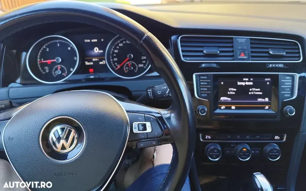 Volkswagen Golf 1.6 BlueTDI DSG Comfortline — imagine 6
