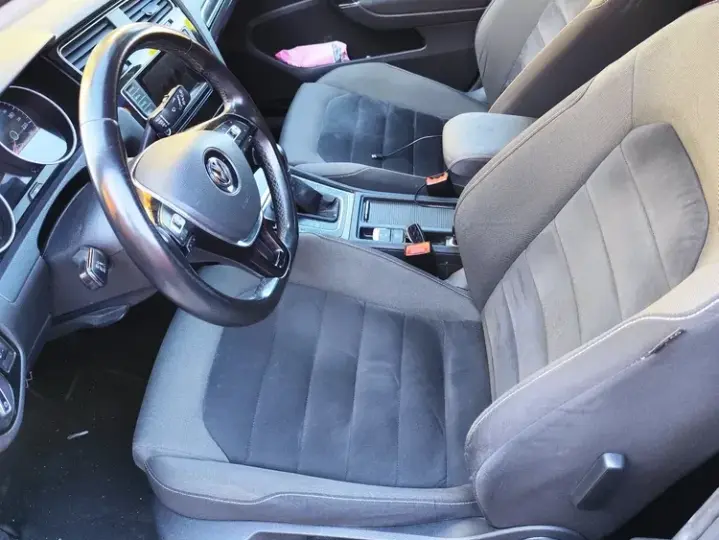 Volkswagen Golf 1.6 BlueTDI DSG Comfortline