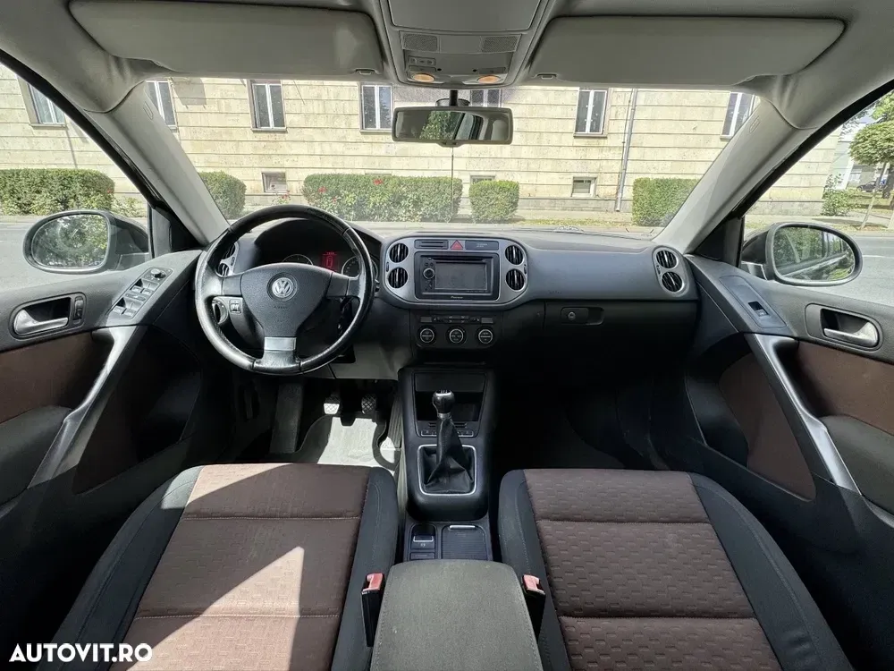 Volkswagen Tiguan 2.0 TDI DPF 4Motion Track&Field — imagine 3