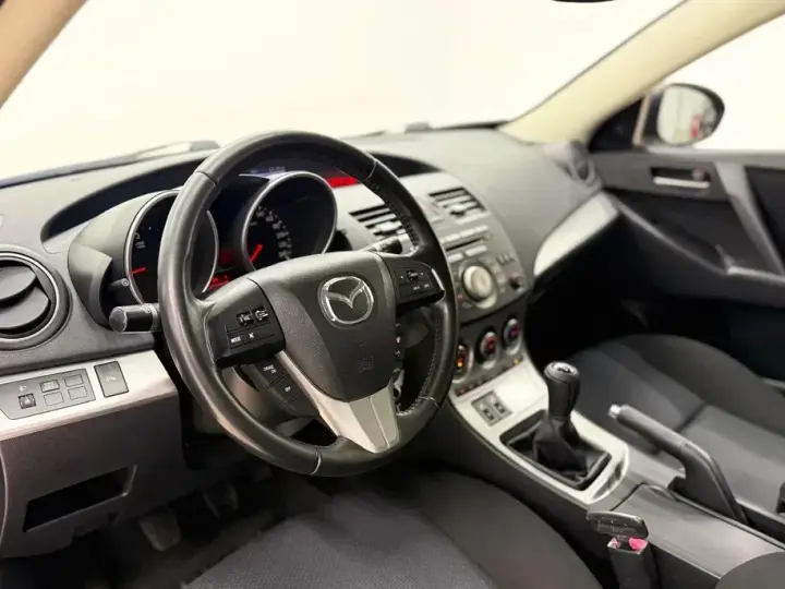 Mazda 3 1.6 MZ-CD DPF Exclusive-Line