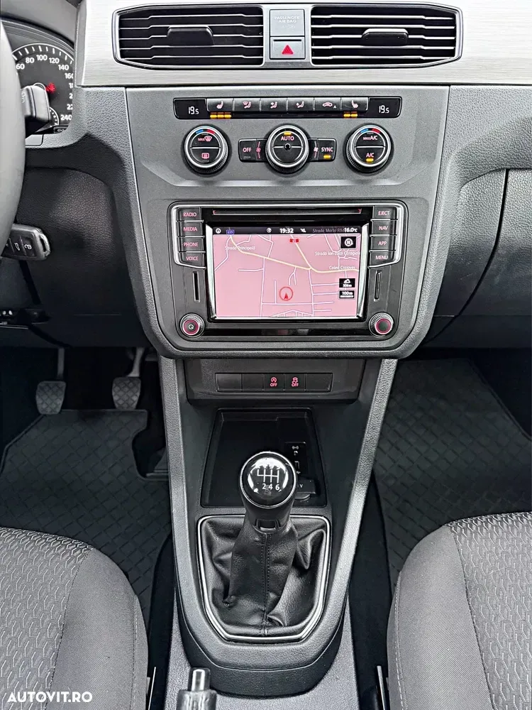 Volkswagen Caddy 2.0 Comfortline — imagine 6