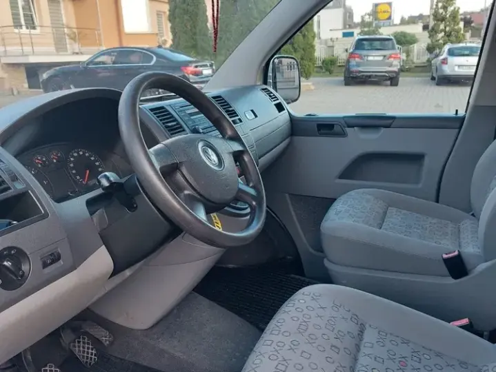 Volkswagen Caravelle