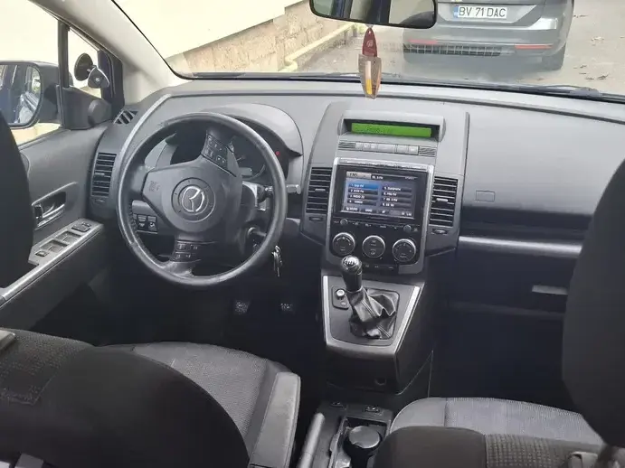Mazda 5