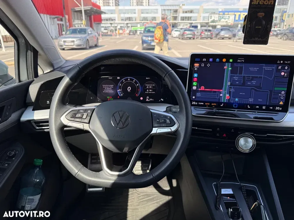 Volkswagen Golf 1.5 eTSI DSG MHEV Life — imagine 3