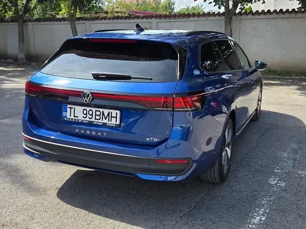 Volkswagen Passat 1.5 eTSI DSG MHEV Base