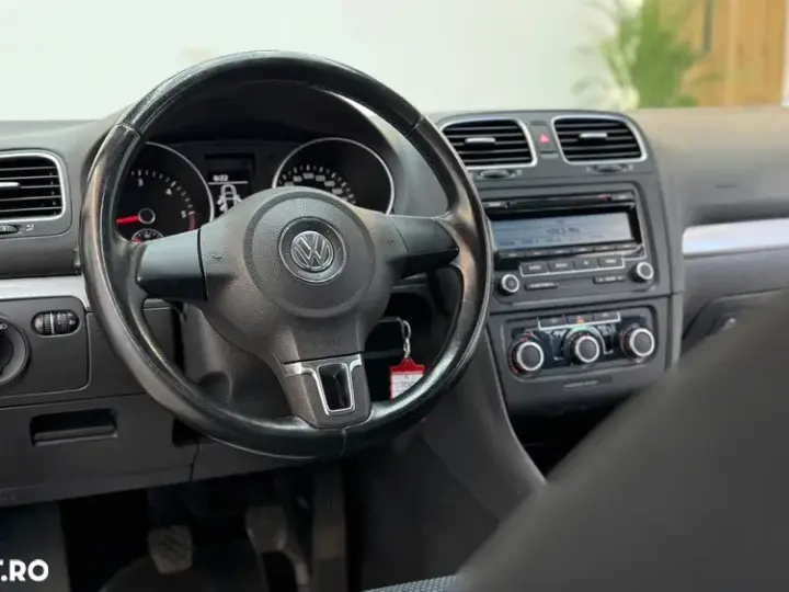 Volkswagen Golf VI