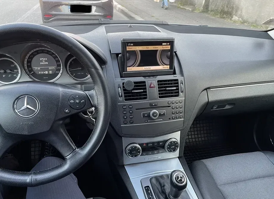 Mercedes-Benz C W204 — imagine 6