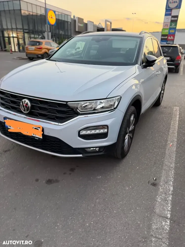Volkswagen T-Roc 1.5 TSI DSG Design — imagine 3